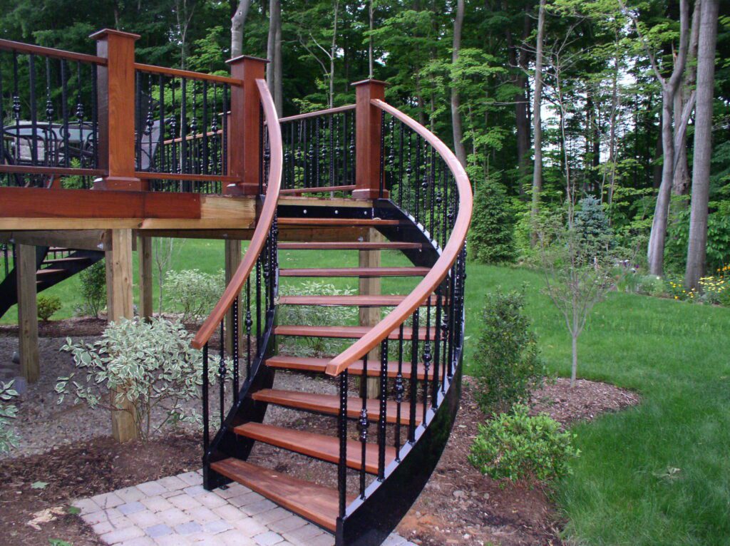 Curve Stair with Wood Accents